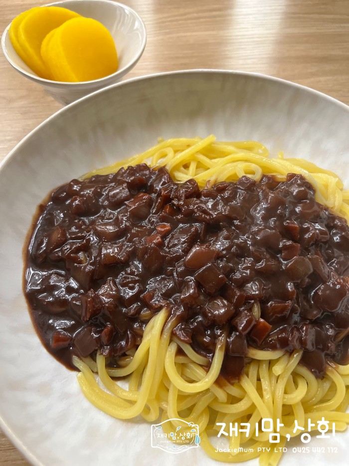 불맛 그대로 재현! 한국에서 온 홍야 짜장 image 1