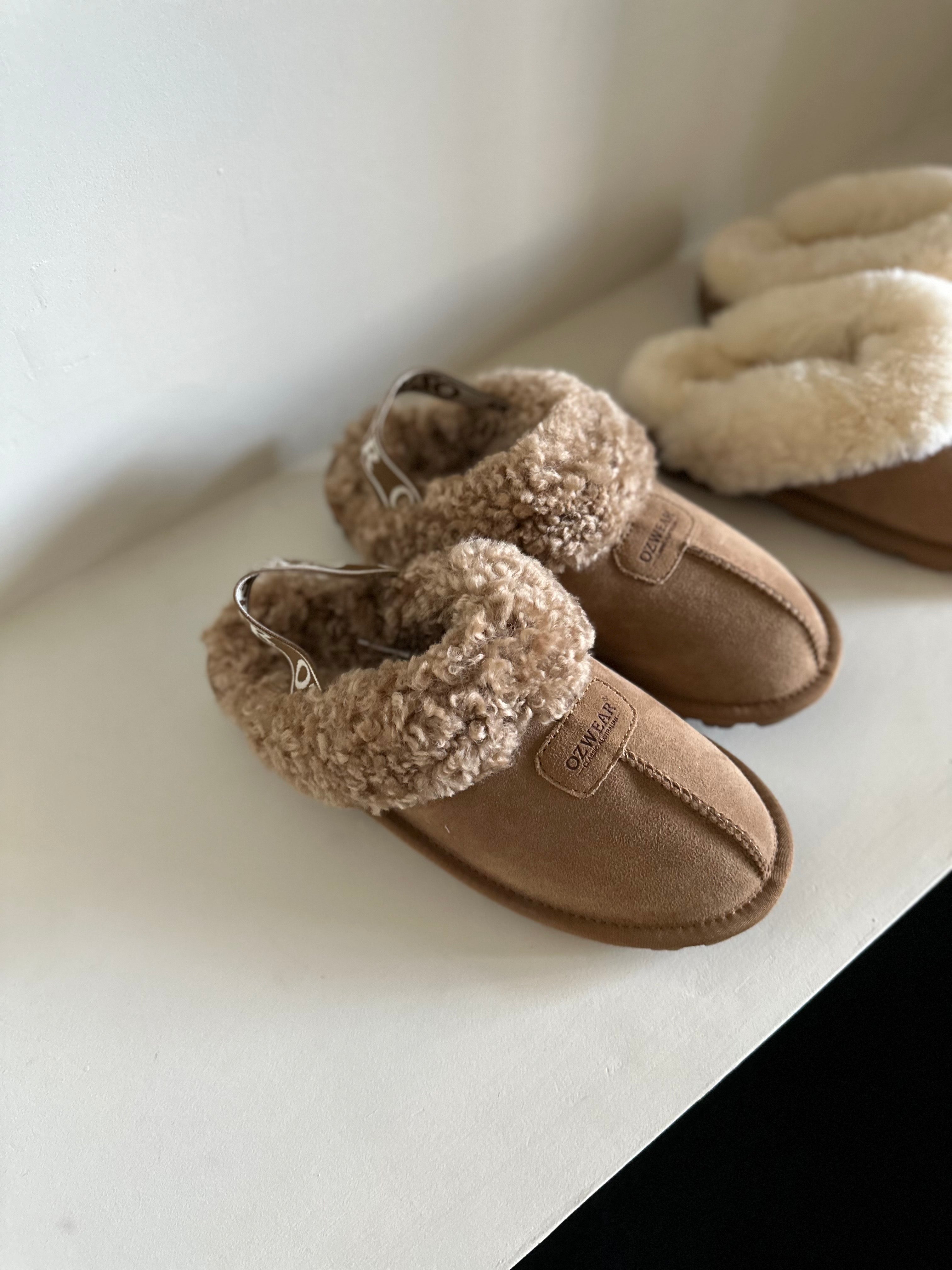 UGG 코켓 컬리 슬리퍼 114C  /코켓 컬리 슬리퍼 밴딩 114CEB (UGG Coquette Curly Slipper/ Coquette Strap  Curly Slipper )