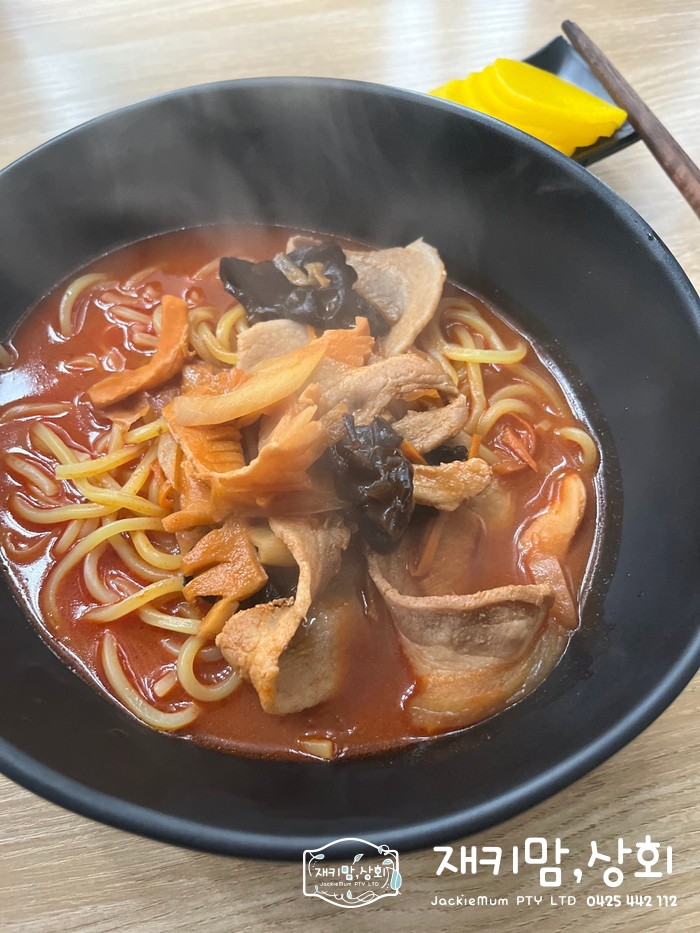 불맛 그대로 재현! 한국에서 온 홍야 짬뽕 image 1